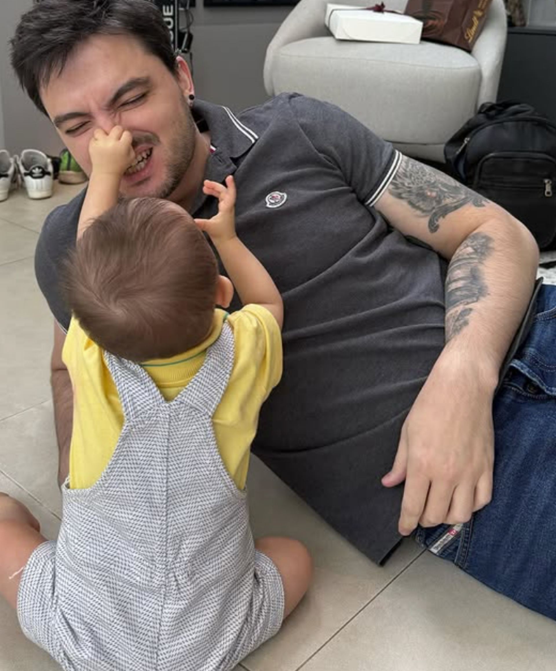 Felipe Neto e o irmão caçula João - reprodução Instagram