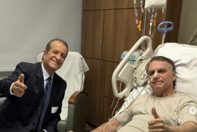Bolsonaro recebe visita de Valdemar Costa Neto em UTI de hospital em Brasília