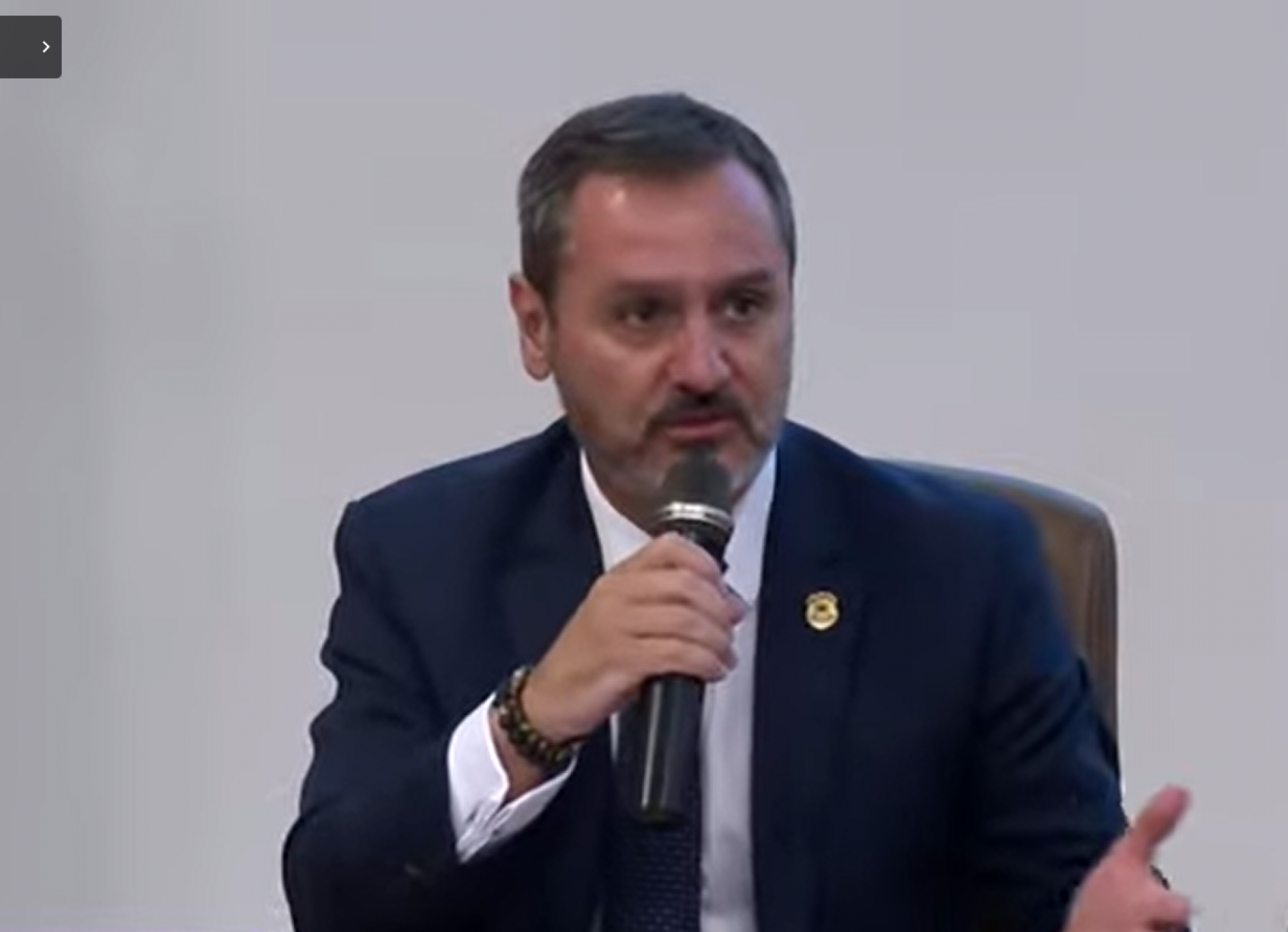 Segundo o diretor-geral da Pol&iacute;cia Federal, Andrei Passos, as investiga&ccedil;&otilde;es continuam em busca de novos autores do crime - Reprodu&ccedil;&atilde;o/Youtube