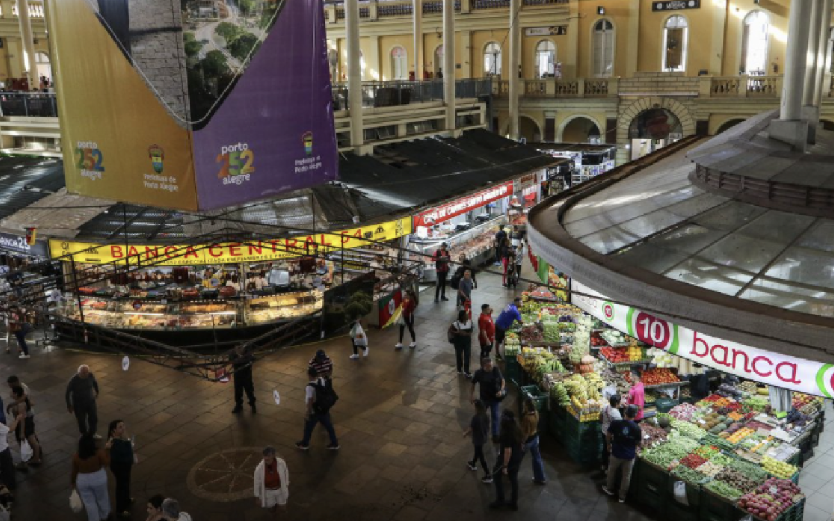 Águas subiriam por mais de 1,5 metro de altura, superando a enchente de 1941, até então a maior já vista