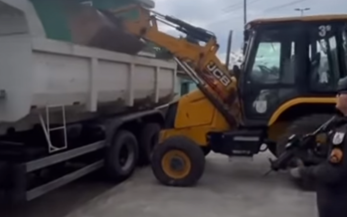 10 toneladas foram retiradas do Parque Floresta