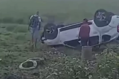 Capotamento de veículo é registrado na RJ-102, próximo ao IFF, em Cabo Frio