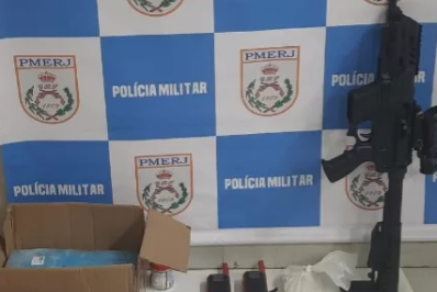 Polícia apreende grande quantidade de drogas e equipamentos após troca de tiros no Jardim Esperança, em Cabo Frio