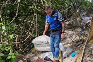 Acampamentos irregulares são removidos da Duna Boa Vista, em Cabo Frio