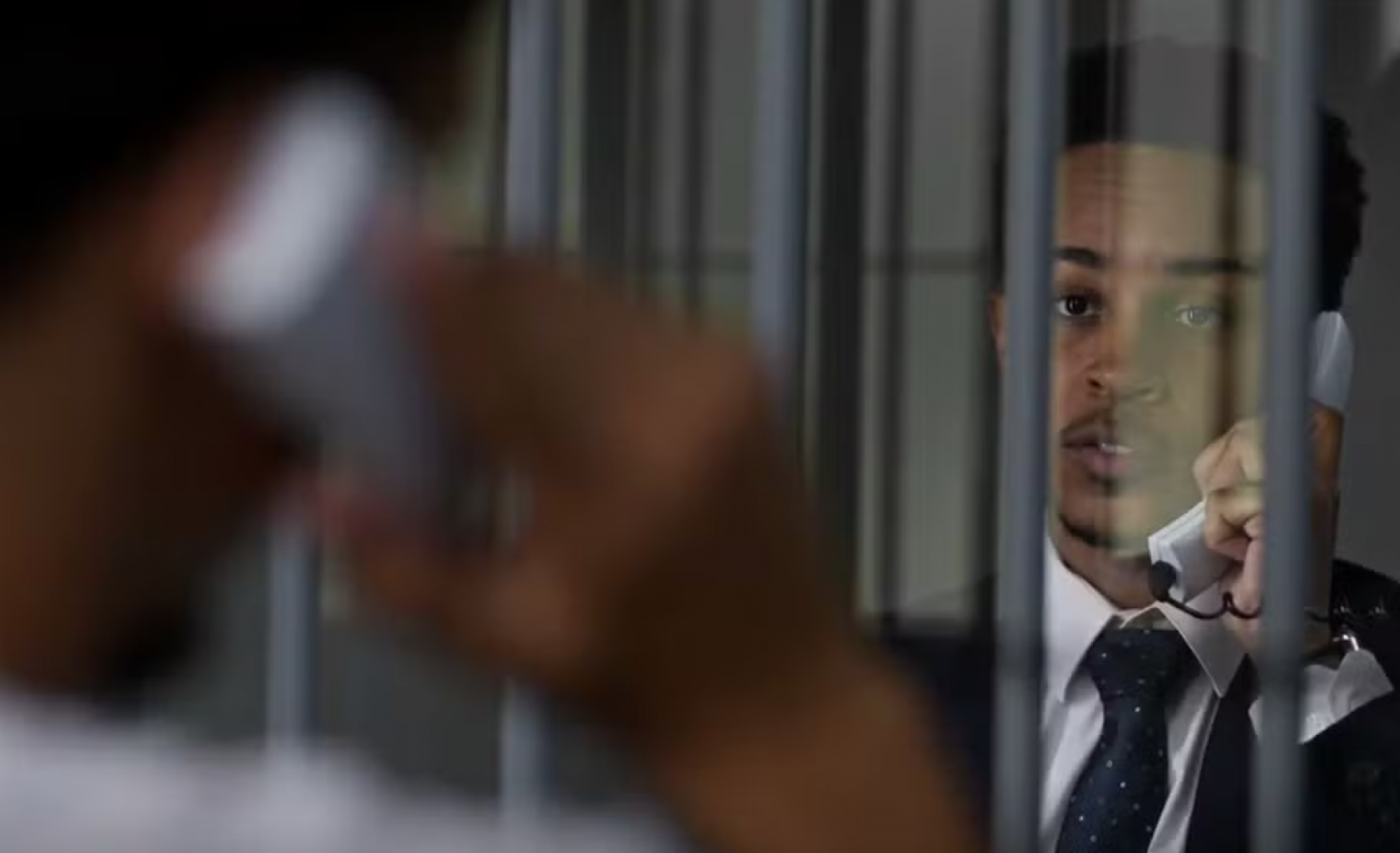 Yuri, de Vai na Fé, volta para tirar Ryan da prisão - TV Globo