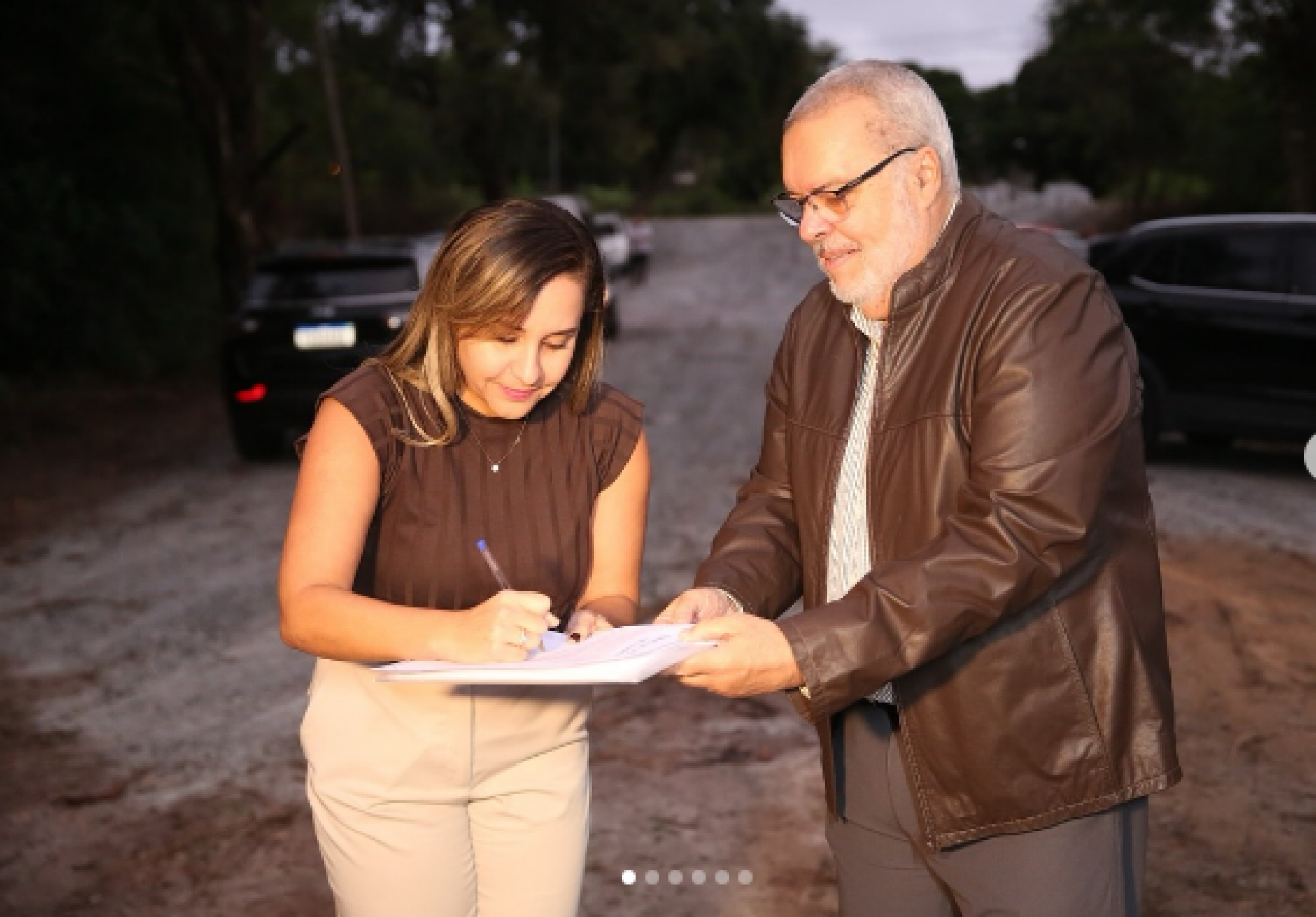 Prefeita Daniela Soares e o Secret&aacute;rio de Infraestrutura e Obras P&uacute;blicas, Uruan Andrade - Reprodu&ccedil;&atilde;o/Rede social 