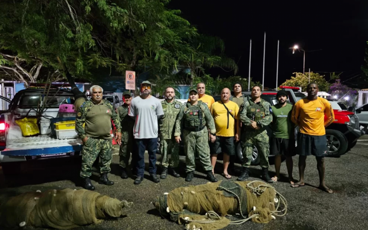 Apreensão de aproximadamente 60 kg de camarão pescados ilegalmente na Lagoa de Araruama
