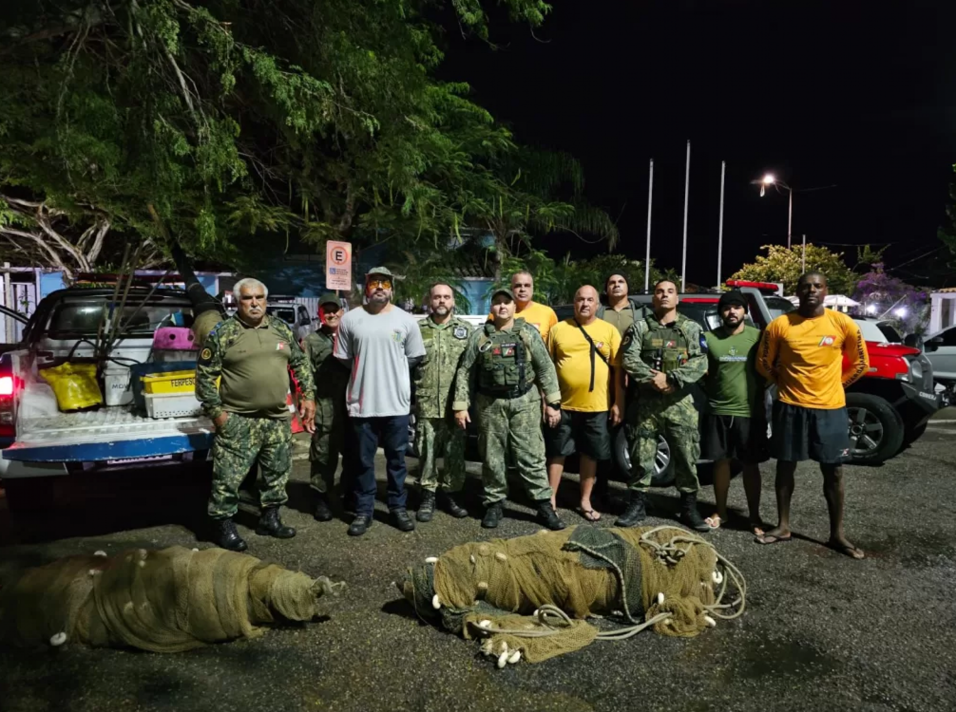 Apreens&atilde;o de aproximadamente 60 kg de camar&atilde;o pescados ilegalmente na Lagoa de Araruama - Ascom 