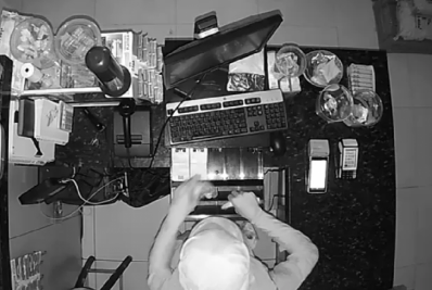 Câmera flagra furto em açougue durante a noite em Cabo Frio