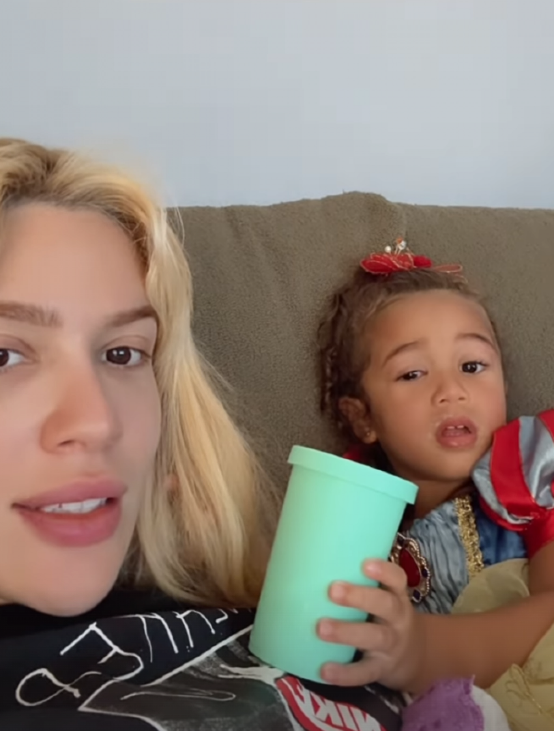 Karoline Lima revela conjuntivite da filha após saída da escola: 