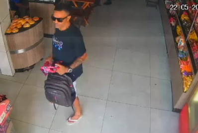 Homem é flagrado furtando pacotes de café em duas unidades da mesma padaria em Cabo Frio