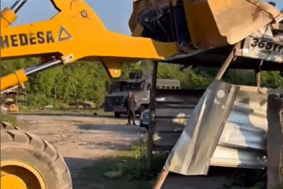 PM retira oito toneladas de barricadas do tráfico de drogas em Belford Roxo