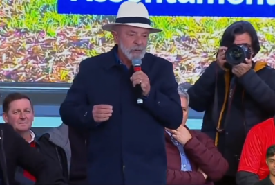 Lula diz ser grato ao MST por vigília feita durante 580 dias de prisão em Curitiba