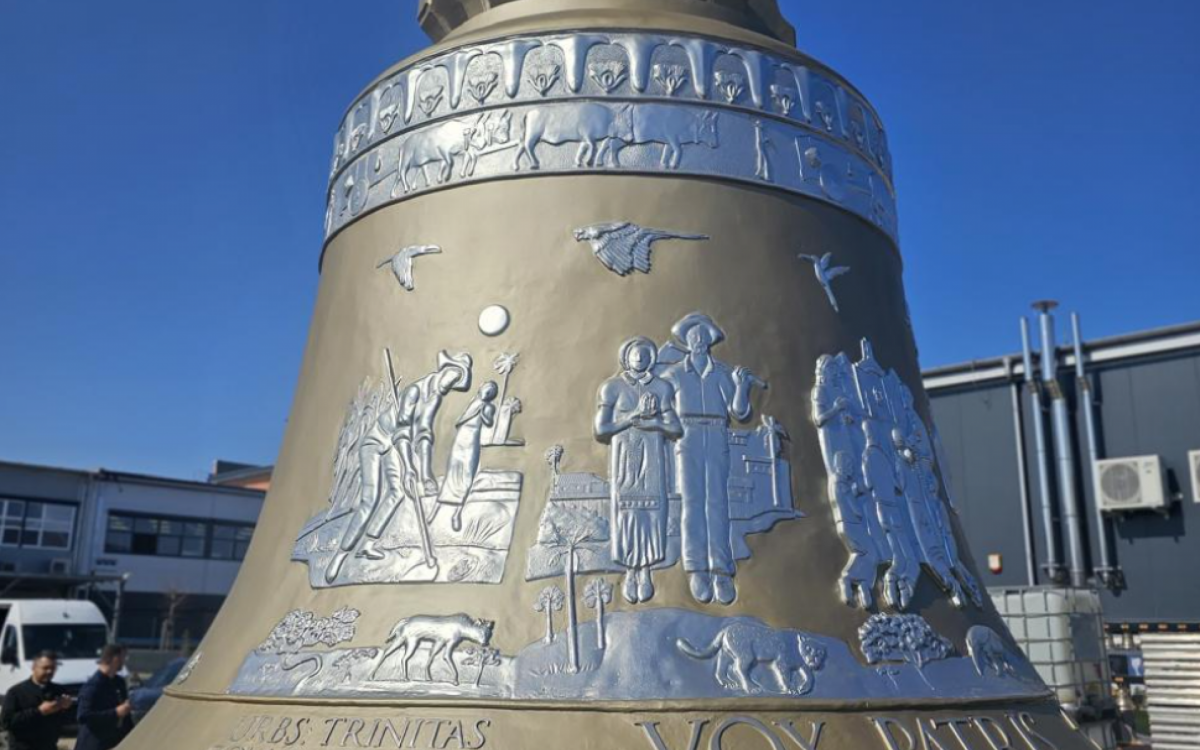  O Vox Patris é considerado o maior sino em funcionamento no mundo