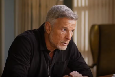 Jaques chantageia Abel e exige presidência da Boaz em 'Dona de Mim'