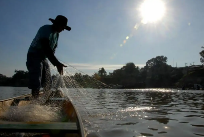 Búzios efetua pagamento do auxílio defeso da sardinha aos pescadores artesanais