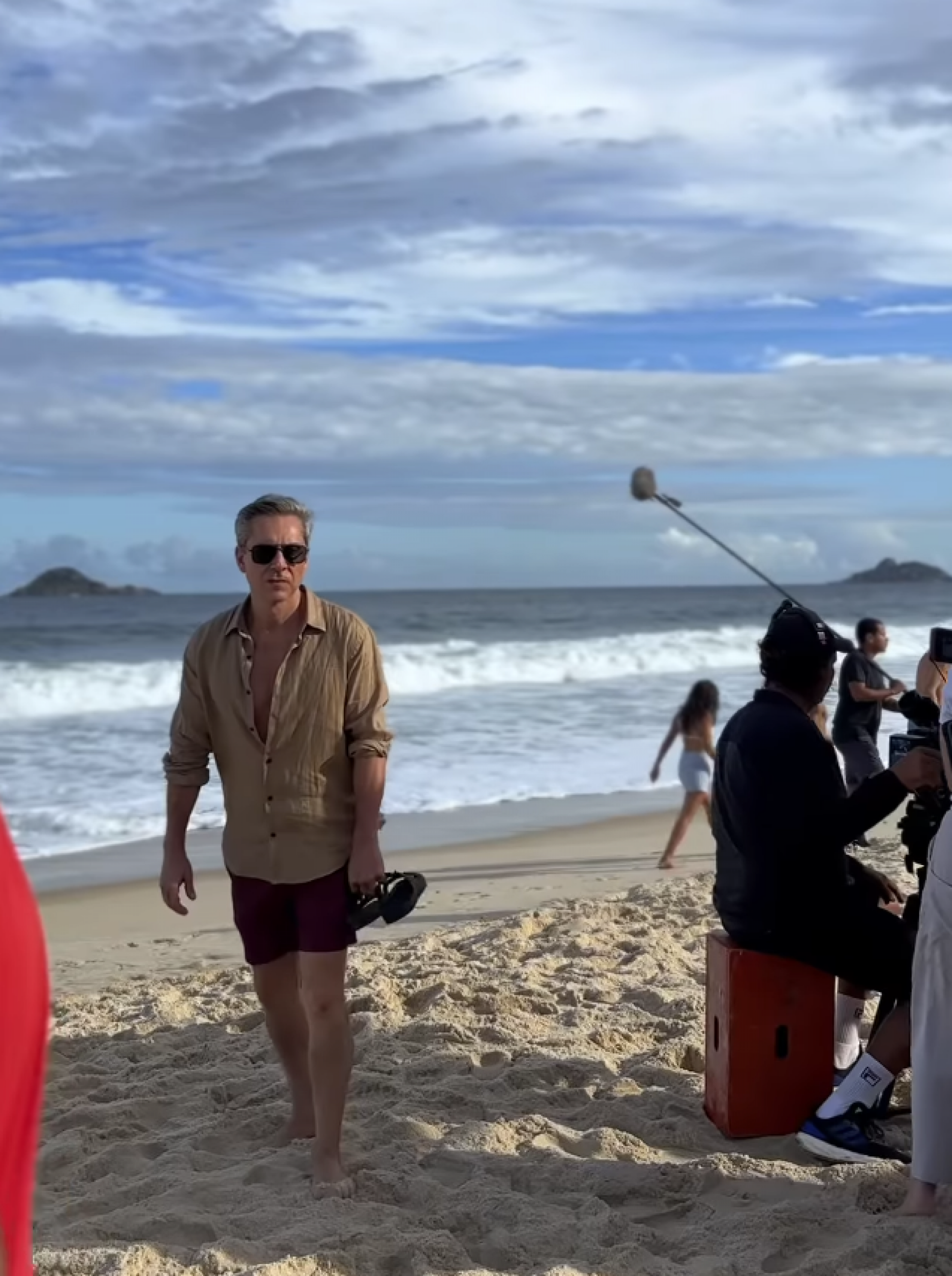 Alexandre Nero revela truque usado para esconder tatuagens em 