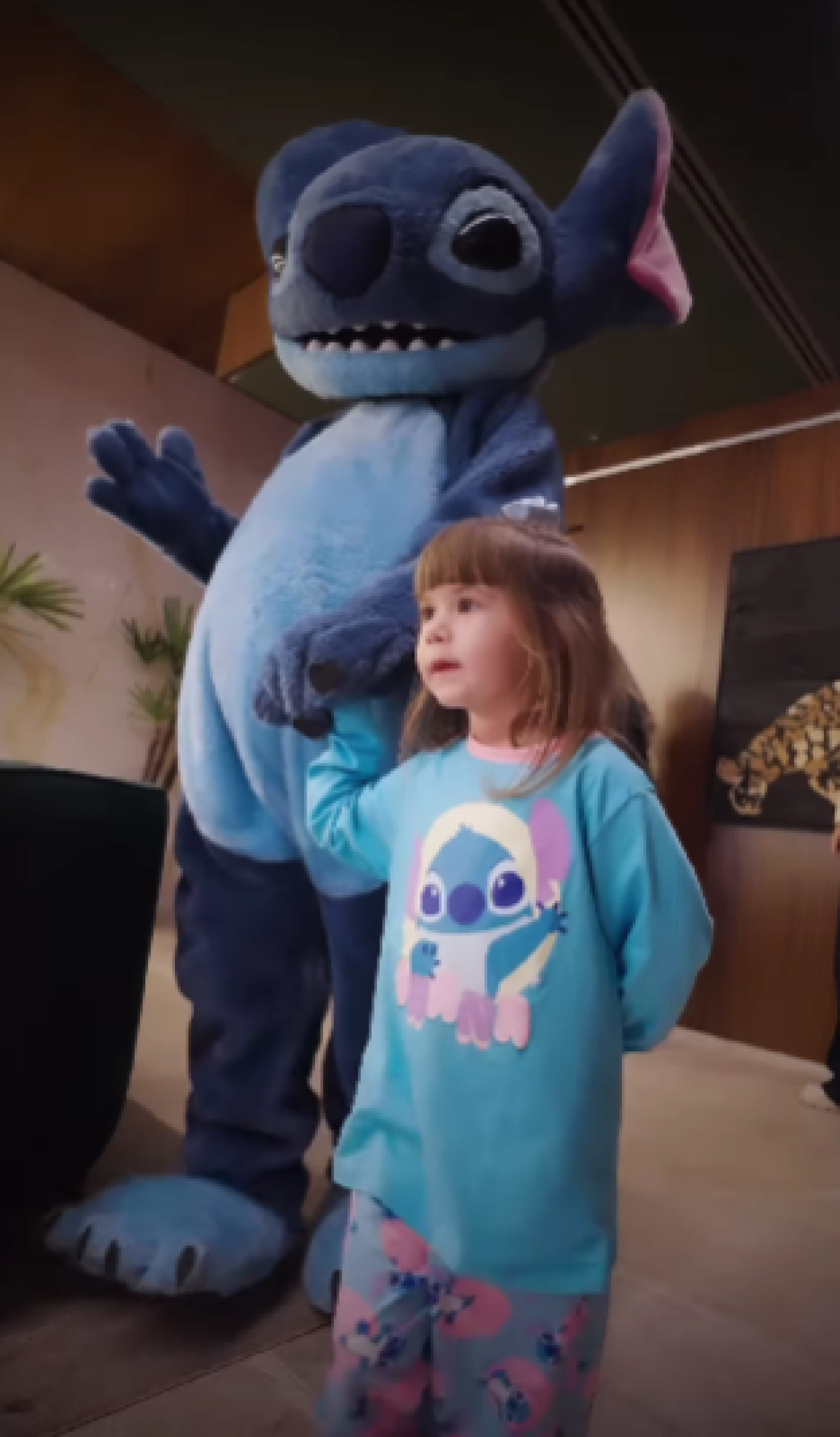 Virginia Fonseca comemora aniversário da filha, Maria Alice, em cinema - Reprodução de vídeo / Instagram