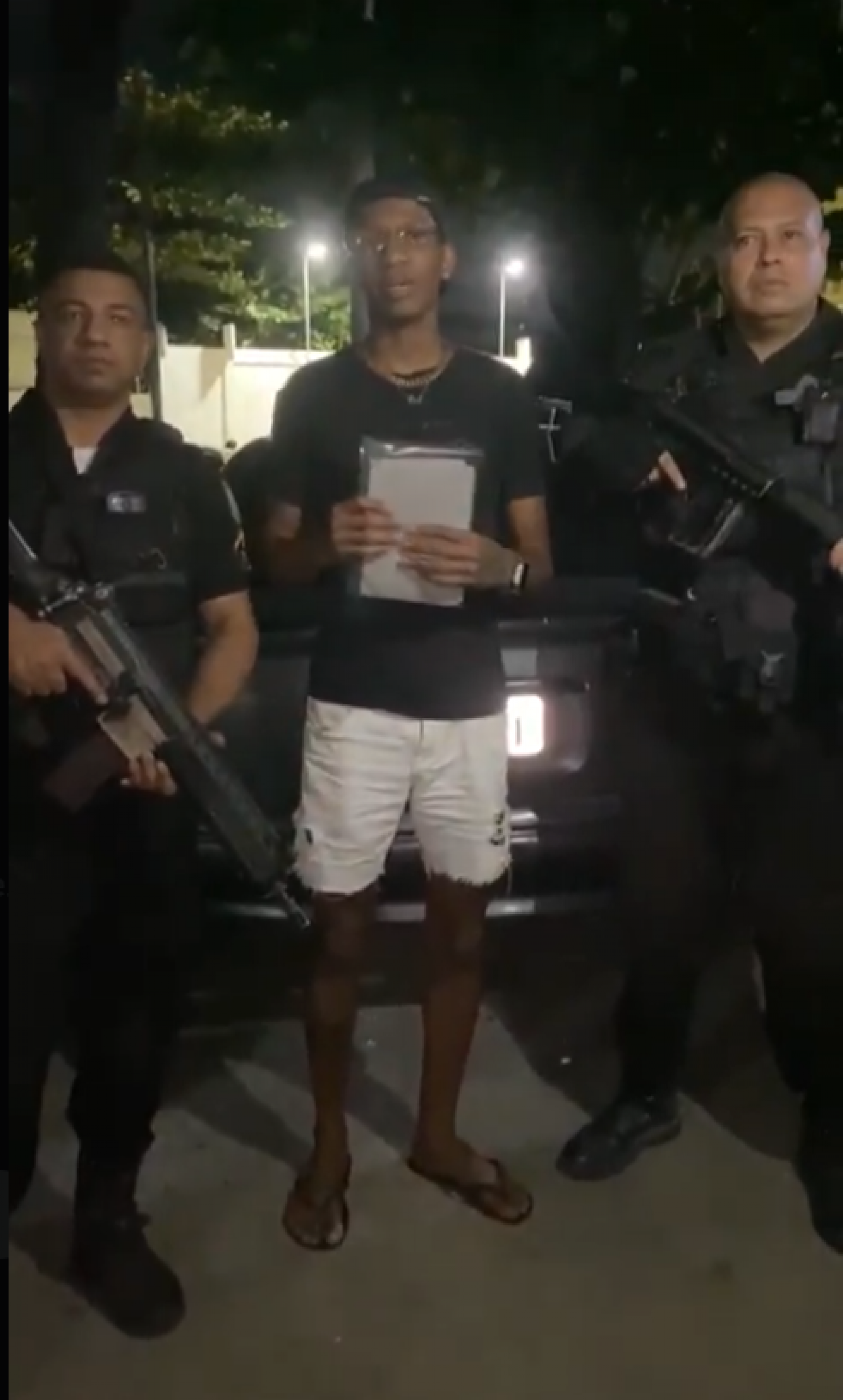 O dono do ve&iacute;culo recuperado fez quest&atilde;o de agradecer em v&iacute;deo o trabalho dos policiais militares do 39&ordm; BPM (Belford Roxo).  - Reprodu&ccedil;&atilde;o / PMERJ