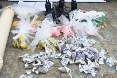 Homem é preso com drogas enterradas em mata de Búzios