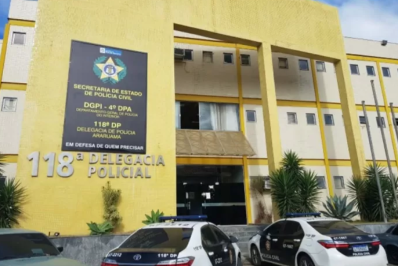 Mulher que aplicava 'golpe da cesta básica' é presa na Baixada 