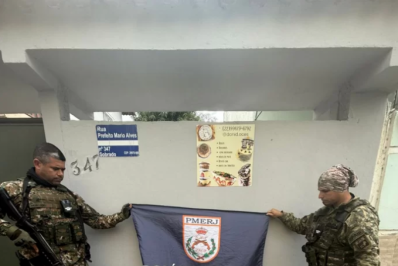 Polícia Ambiental resgata quatro pássaros silvestres mantidos ilegalmente em Araruama