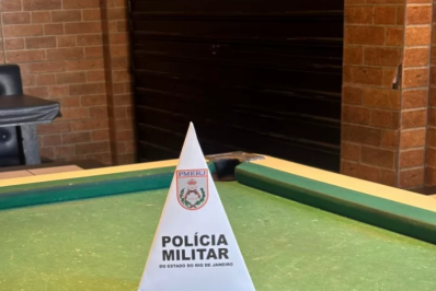 Homem é preso com arma em bar nas Palmeiras, em Cabo Frio
