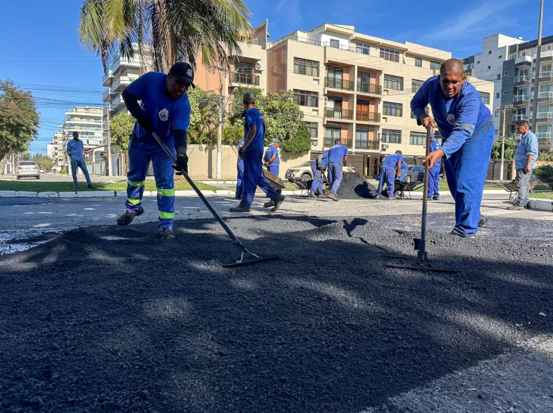 Mutir&atilde;o leva asfaltamento e limpeza urbana ao bairro Braga - Ascom 