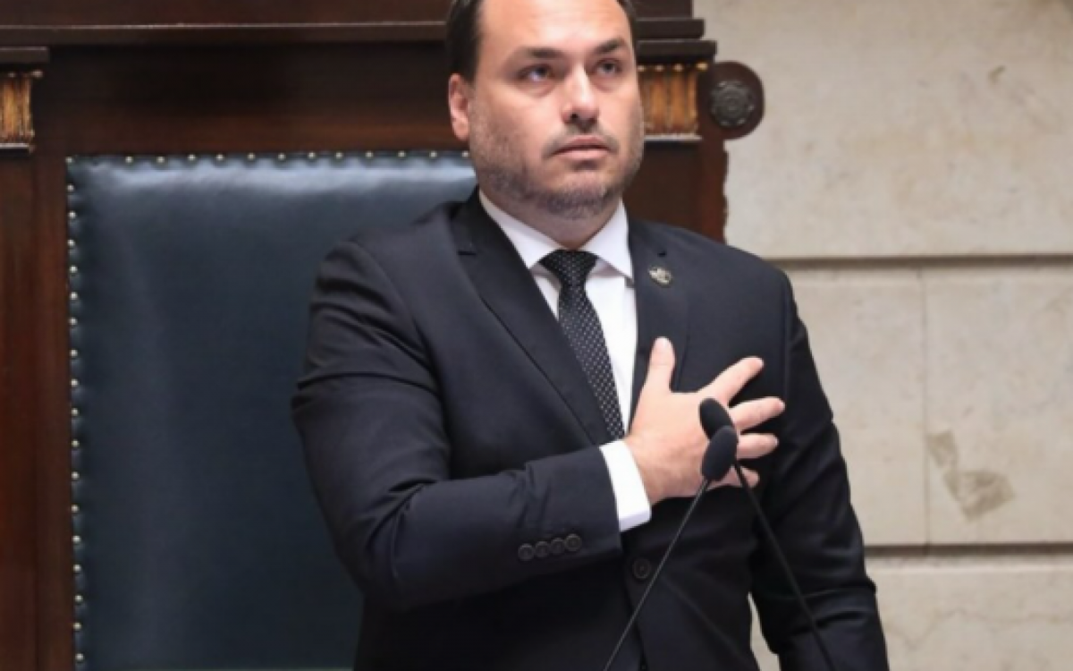 Carlos Bolsonaro queria aproveitar o recall em SC, onde teve 69,27% dos votos no 2&ordm; turno de 2022