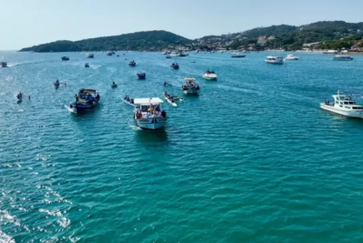 Festa dos Pescadores celebra São Pedro com shows, regata e procissão marítima em Búzios