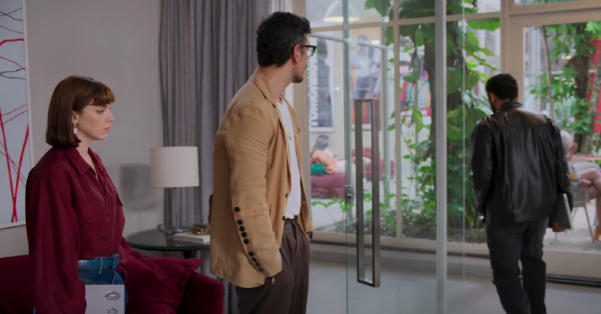 Renato (João Vicente de Castro) demite Mário Sérgio (Thomás Aquino) na novela 'Vale Tudo' - Reprodução de vídeo