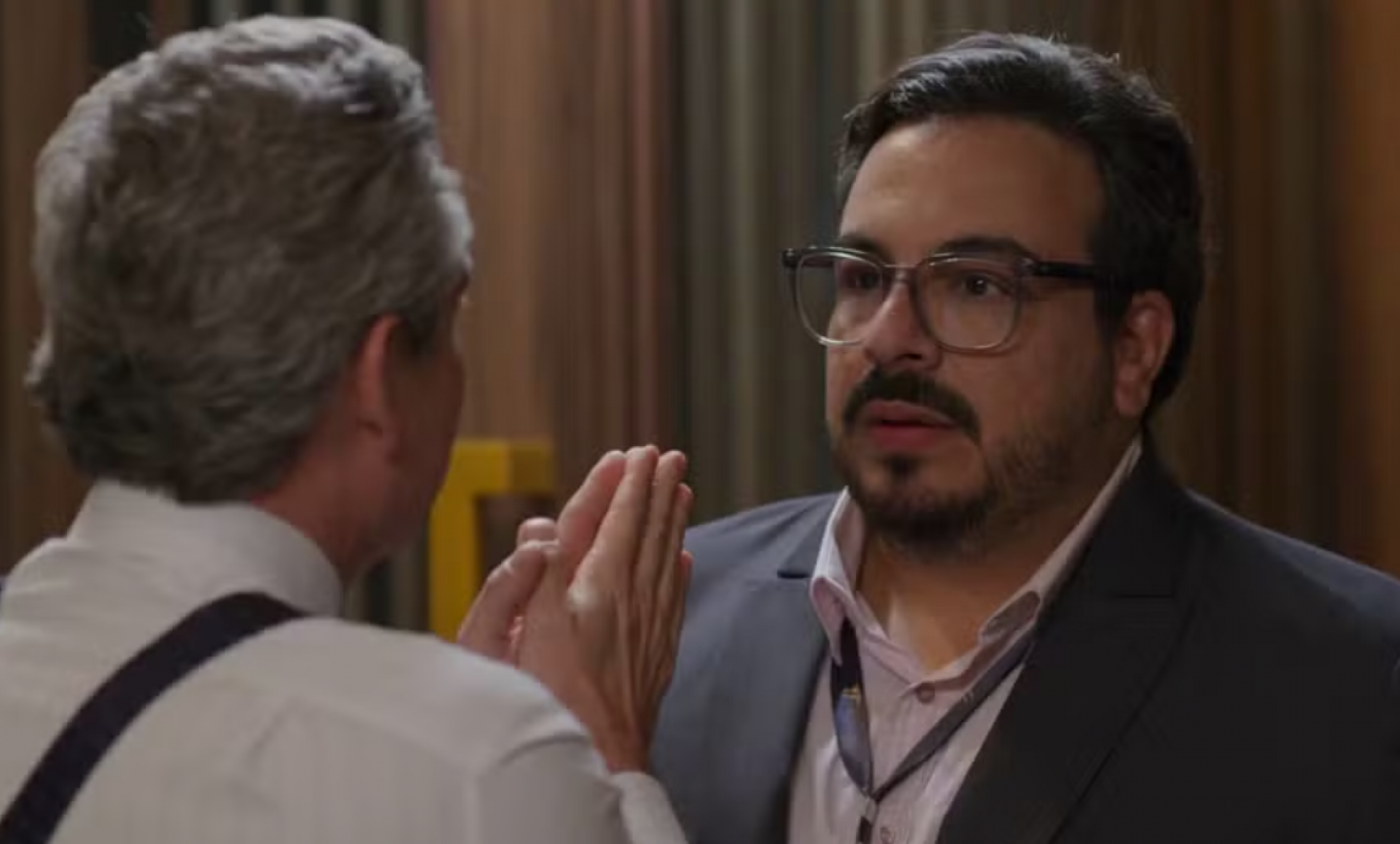 Vale Tudo: Marco Aurélio humilha Freitas - Globo