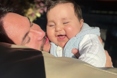 Após susto com alergia, Eliezer comemora avanço na alimentação do filho Ravi 