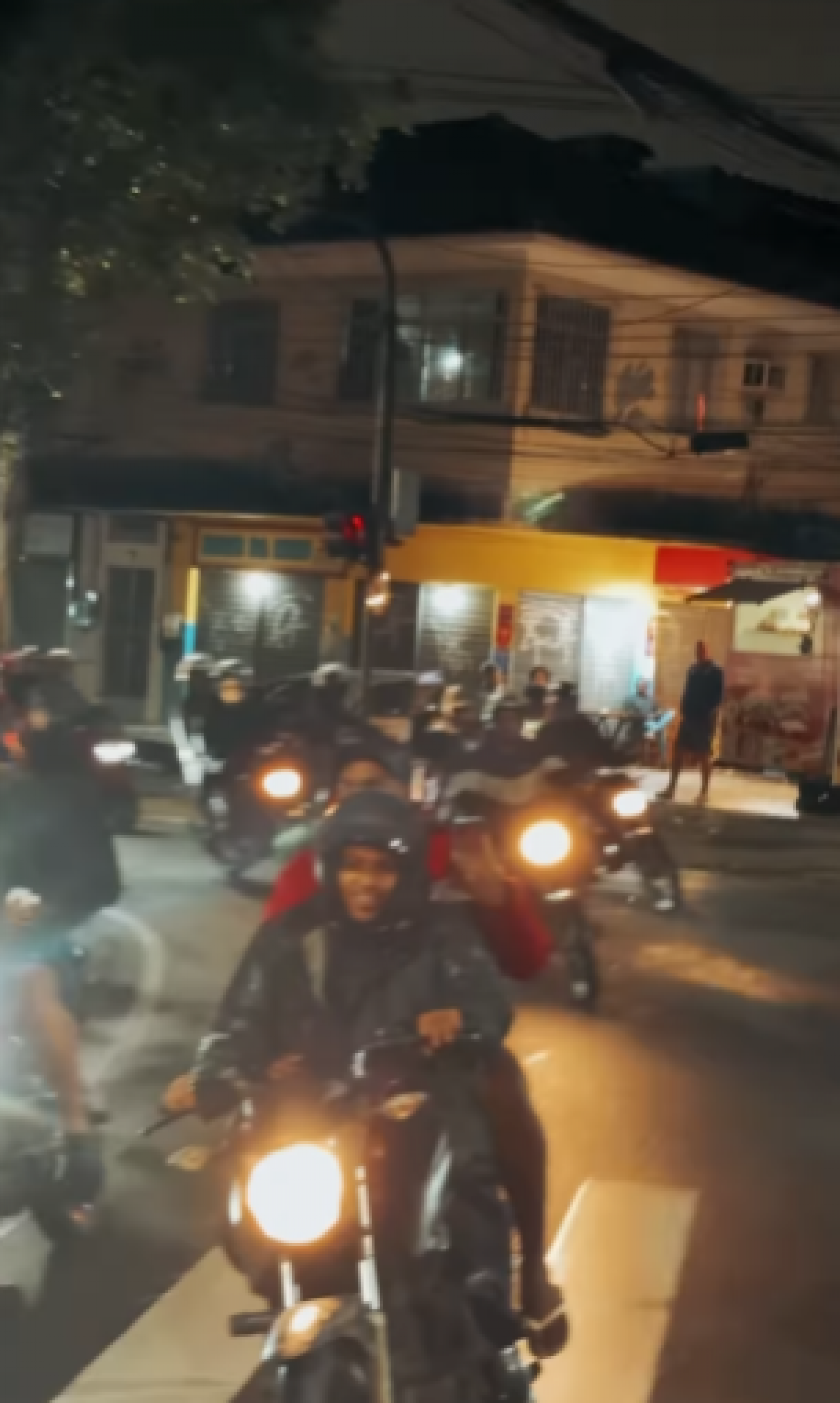 Rolezinho reuniu dezenas de motociclistas em Niterói - Reprodução/Redes sociais
