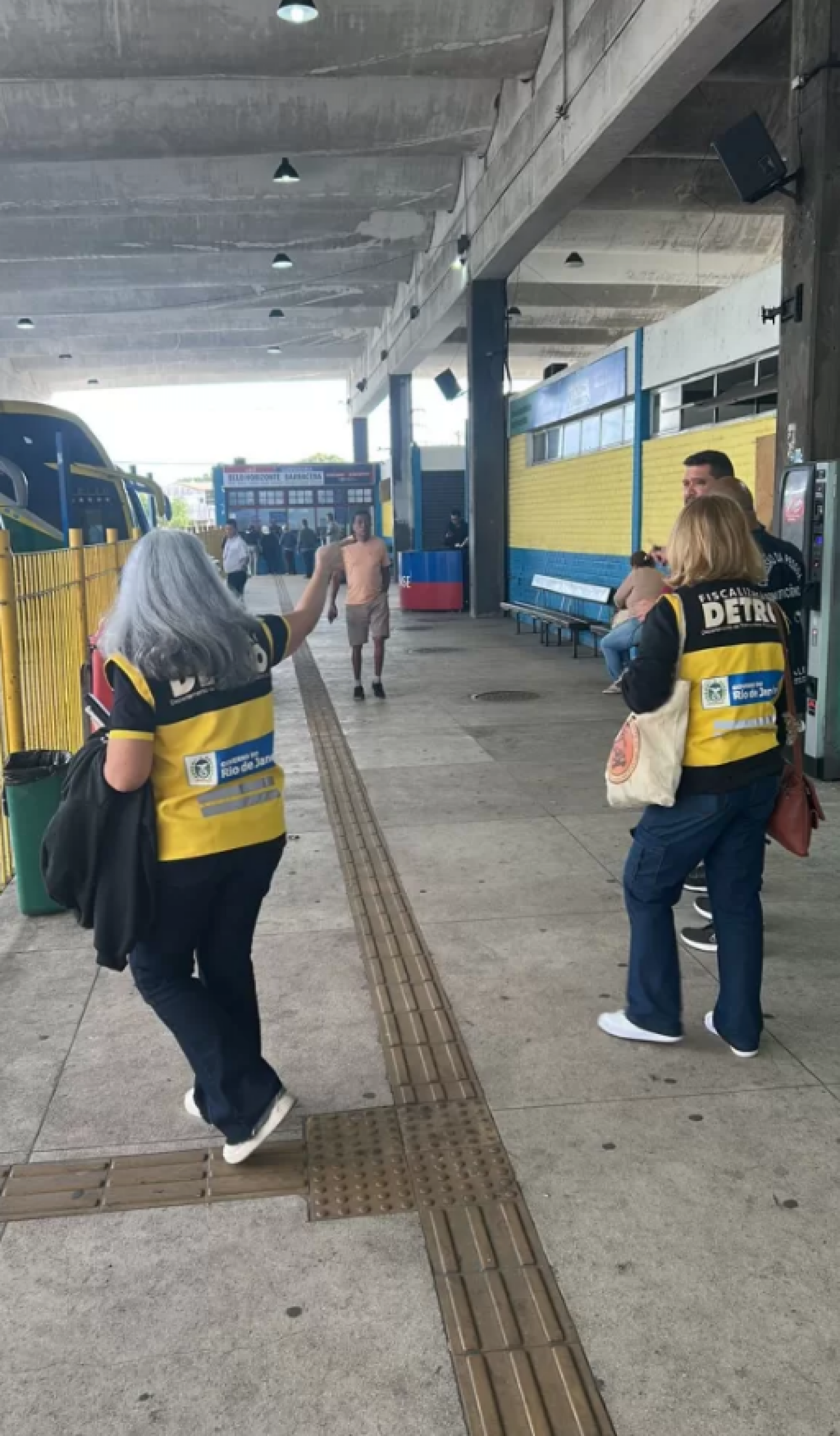 Fiscaliza&ccedil;&atilde;o conjunta inspeciona &ocirc;nibus - Ascom