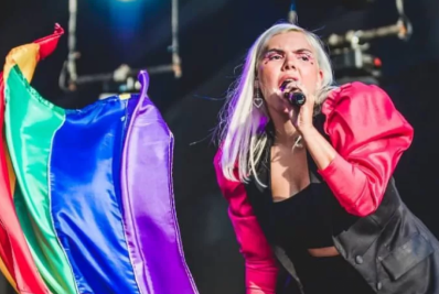 Duda Beat é atração confirmada na Parada do Orgulho LGBTQIA+ de Arraial do Cabo