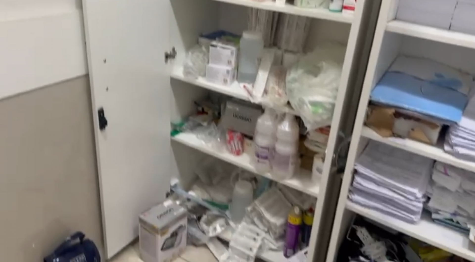 Medicamentos foram encontrados com prazo de validade vencido  - Divulgação / Polícia Civil 