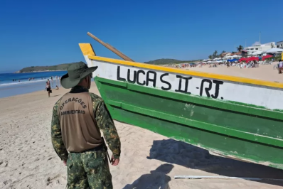 Fiscalizações coíbem irregularidades em embarcações na Ogiva e no Peró, em Cabo Frio