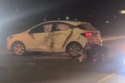 Acidente entre carro em motocicleta deixa ferido na RJ-140, em Cabo Frio