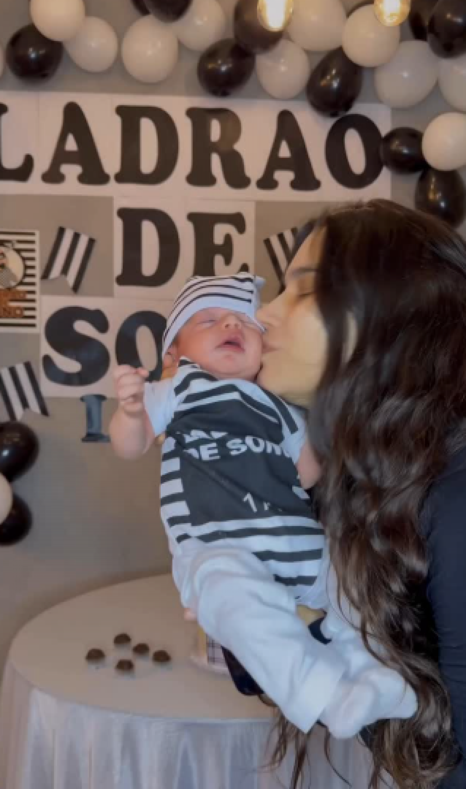 Ex-Fazenda Raissa Barbosa celebra primeiro mês de vida do filho, Luan Ravi - Reprodução de vídeo / Instagram