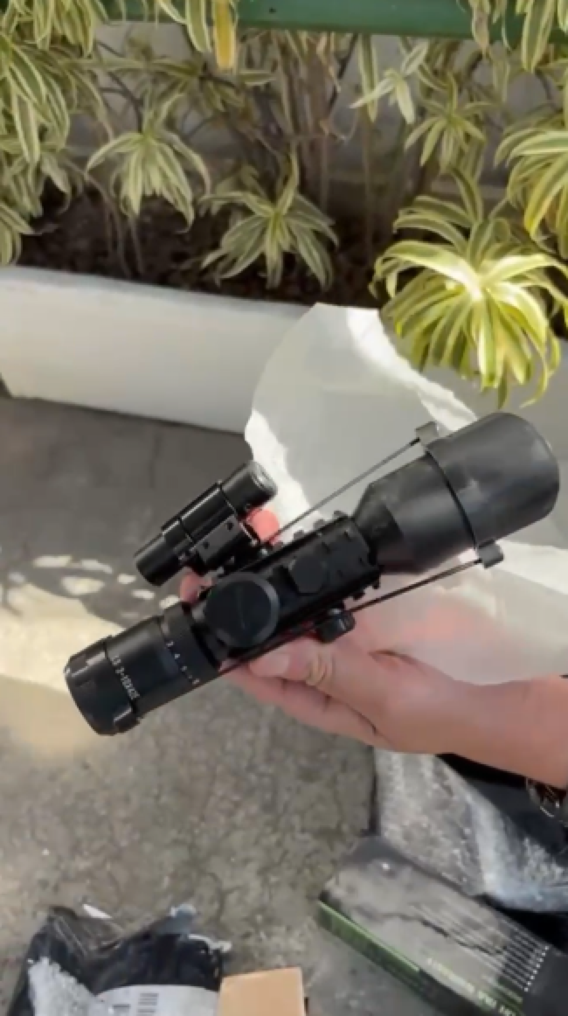 Acessórios de fuzil apreendidos em agência dos Correios de Bonsucesso - Reprodução / Polícia Federal