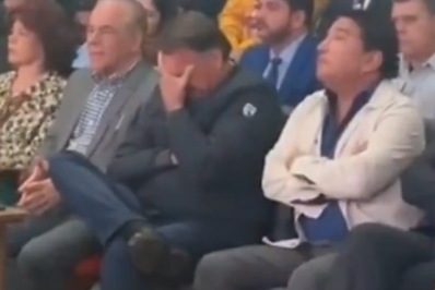 Vídeo: Bolsonaro chora em culto após Moraes decidir contra prisão preventiva