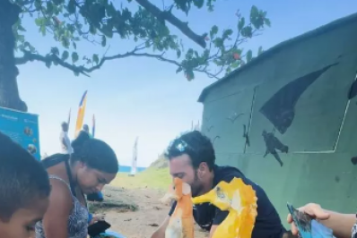 Búzios realiza ação de Conservação e Educação Ambiental na Praia do Forno