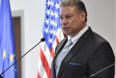 Embaixador dos EUA diz que missão brasileira para negociar tarifaço deveria ser adiada