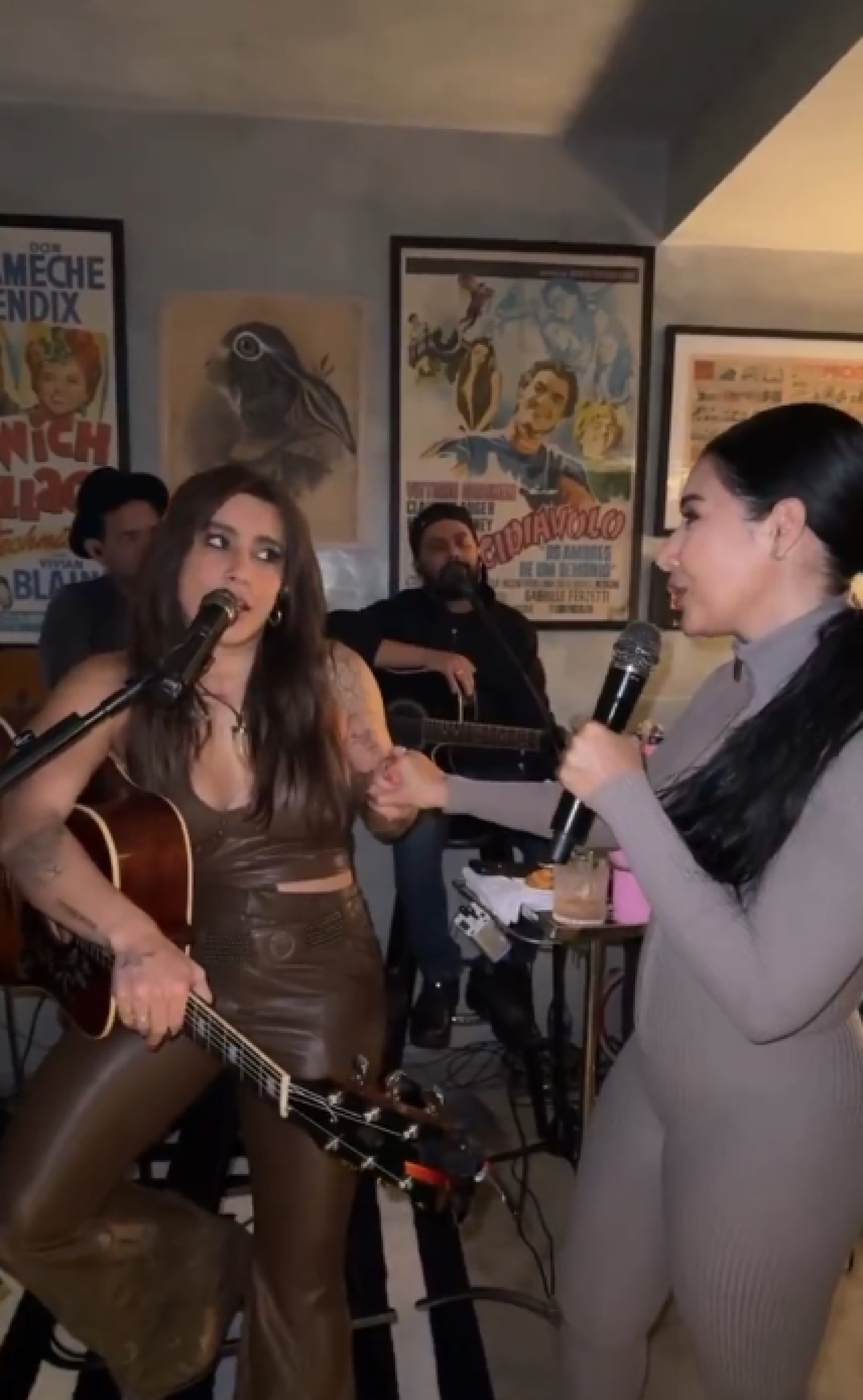  Lauana Prado e Simaria - Reprodução de vídeo / X