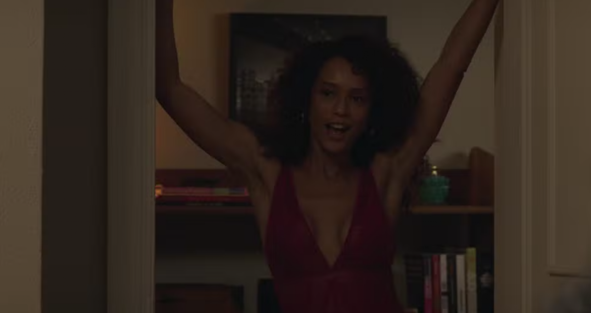 Raquel surge sensual para Ivan - TV Globo