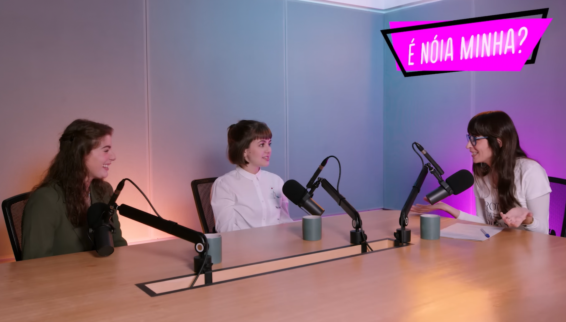 Klara Castanho durante sua participação no podcast 