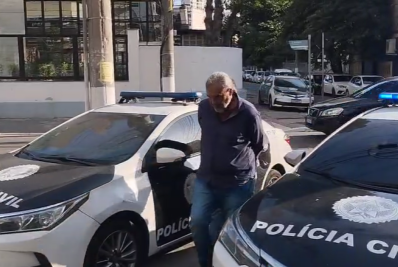 Polícia Civil prende homem com documento falso na porta de banco em Niterói