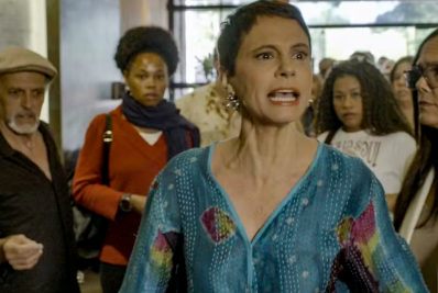 Malu Galli homenageia Nathalia Timberg em cena de 'Vale Tudo'