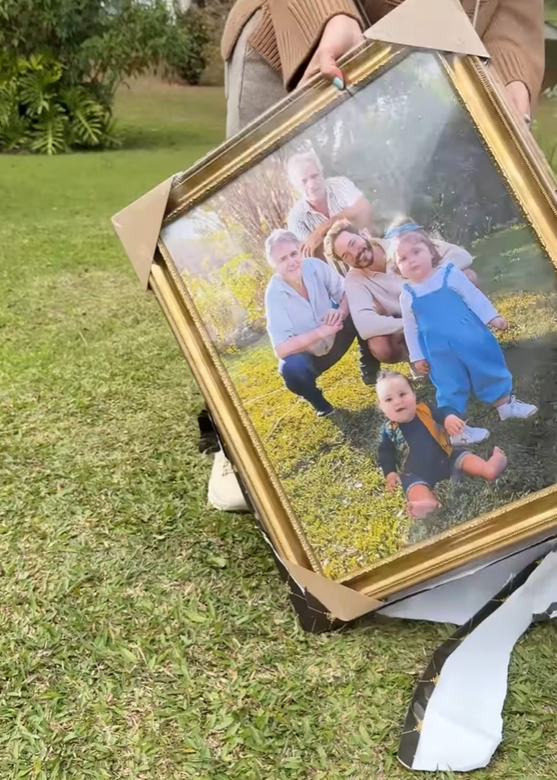 Viih Tube surpreende Eliezer com presente que resgata memória do avô - reprodução Instagram